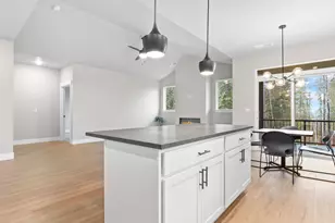 2213 E Juniper Cir, La Center, WA 98629 - Photo 12