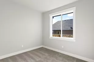 2213 E Juniper Cir, La Center, WA 98629 - Photo 24