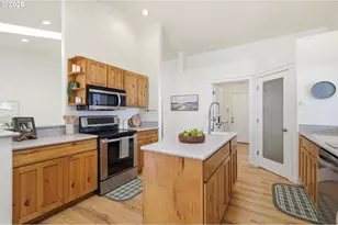 87661 Trek Dr, Veneta, OR 97487 - Photo 8