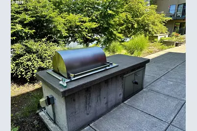 730 NW Naito Pkwy #E25, Portland, OR 97209 - Photo 34