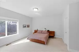 2066 NW Violet Ave, Albany, OR 97321 - Photo 32