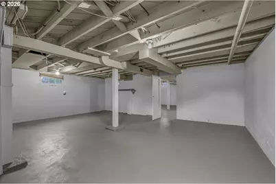 19237 NE Glisan St, Portland, OR 97230 - Photo 18