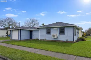 1944 Tualatin St, Saint Helens, OR 97051 - Photo 2