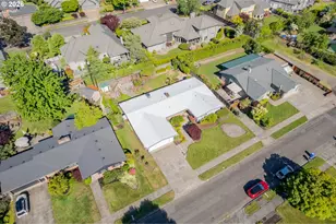 2872 Sarah Ln, Eugene, OR 97408 - Photo 14