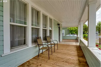 928 W Main St, Cottage Grove, OR 97424 - Photo 20