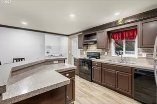 13620 SW Beef Bend Rd, Tigard, OR 97224 - Photo 12