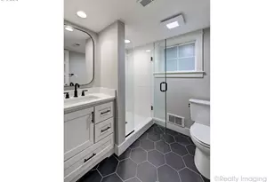 2448 NW Savier St, Portland, OR 97210 - Photo 26