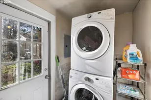 7645 SE Henderson St, Portland, OR 97206 - Photo 22