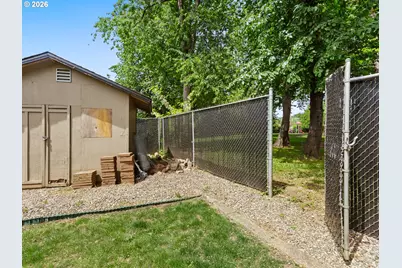 1327 G St, Washougal, WA 98671 - Photo 36