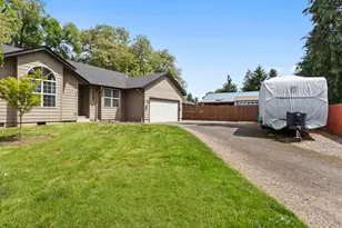 1327 G St, Washougal, WA 98671 - Photo 4