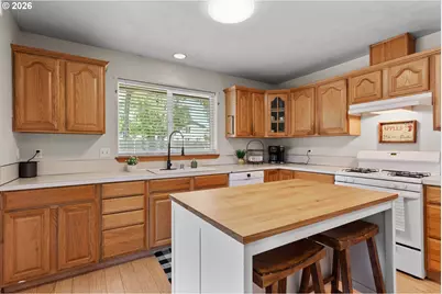 1327 G St, Washougal, WA 98671 - Photo 8