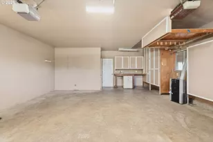 890 Hobbs Rd, Hood River, OR 97031 - Photo 32