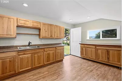 890 Hobbs Rd, Hood River, OR 97031 - Photo 34