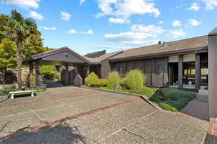 13237 Knaus Rd, Lake Oswego, OR 97034 - Photo 2