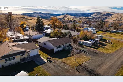 1225 B St, Fossil, OR 97830 - Photo 28