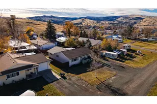 1225 B St, Fossil, OR 97830 - Photo 28