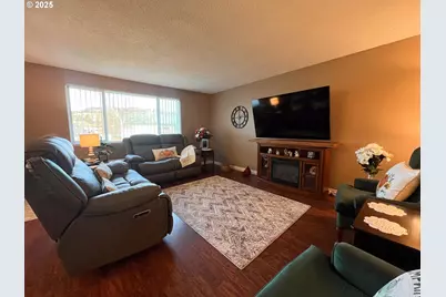 1225 B St, Fossil, OR 97830 - Photo 2