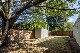 5935 SE Tibbetts St, Portland, OR 97206 - Photo 36