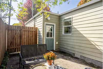 5935 SE Tibbetts St, Portland, OR 97206 - Photo 30