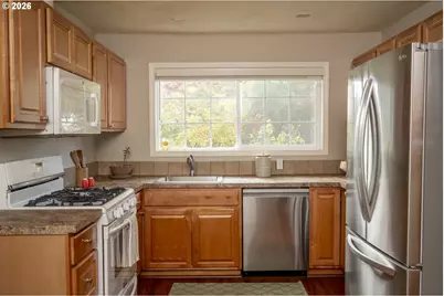 5935 SE Tibbetts St, Portland, OR 97206 - Photo 12