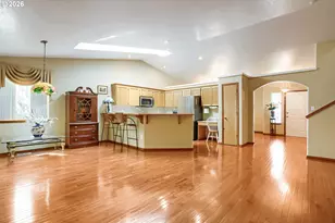 428 SE 10th St, Troutdale, OR 97060 - Photo 6