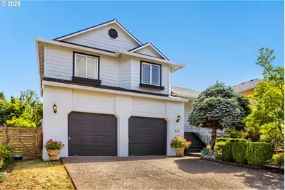 428 SE 10th St, Troutdale, OR 97060 - Photo 1