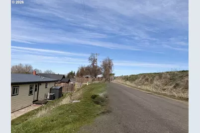 305 N Broad St, Weston, OR 97886 - Photo 26