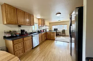 305 N Broad St, Weston, OR 97886 - Photo 10