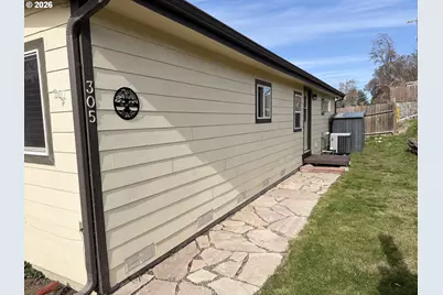 305 N Broad St, Weston, OR 97886 - Photo 2