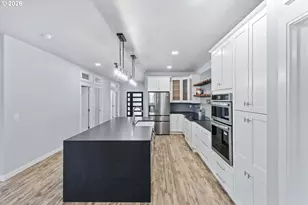 905 Bellevue Dr, Reedsport, OR 97467 - Photo 10