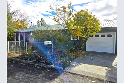 212 NW 5th Ave, John Day, OR 97845 - Photo 8