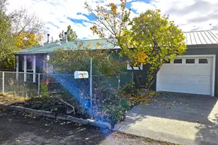 212 NW 5th Ave, John Day, OR 97845 - Photo 8