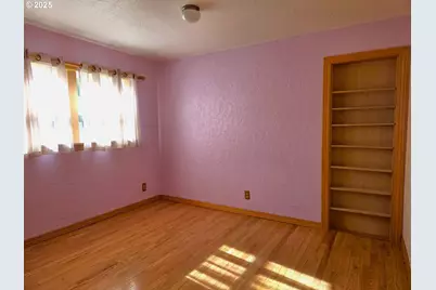 212 NW 5th Ave, John Day, OR 97845 - Photo 10