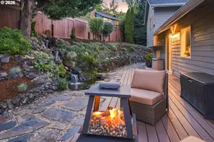 985 W Silver Ct, Roseburg, OR 97471 - Photo 4