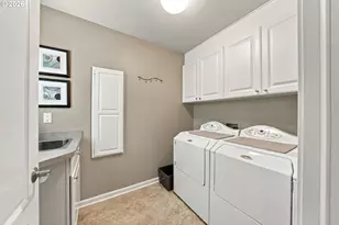 985 W Silver Ct, Roseburg, OR 97471 - Photo 18