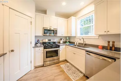 4153 SE Inlet Ave, Lincoln City, OR 97367 - Photo 12