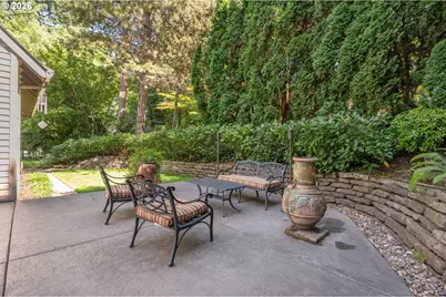 14221 Dolph Ct, Lake Oswego, OR 97034 - Photo 36