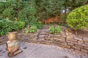 14221 Dolph Ct, Lake Oswego, OR 97034 - Photo 34