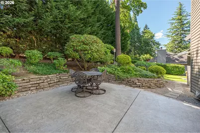 14221 Dolph Ct, Lake Oswego, OR 97034 - Photo 32