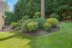 14221 Dolph Ct, Lake Oswego, OR 97034 - Photo 36