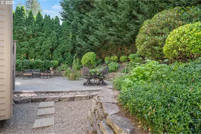 14221 Dolph Ct, Lake Oswego, OR 97034 - Photo 34