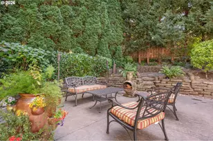 14221 Dolph Ct, Lake Oswego, OR 97034 - Photo 32