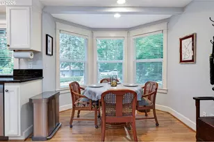 14221 Dolph Ct, Lake Oswego, OR 97034 - Photo 18