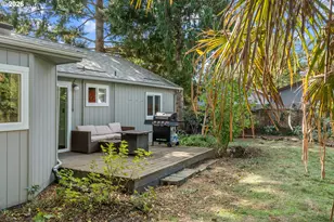 12629 SE Reedway St, Portland, OR 97236 - Photo 38