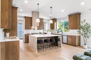 841 SW 49th Dr, Gresham, OR 97080 - Photo 4