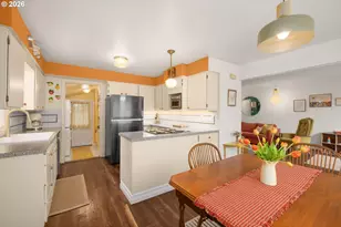 9920 SE Ellis St, Portland, OR 97266 - Photo 14