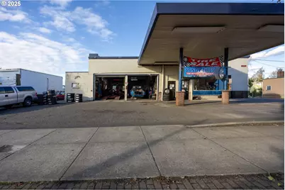 38871 Proctor Blvd, Sandy, OR 97055 - Photo 4