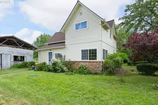 1177 Dairy Loop Rd, Roseburg, OR 97471 - Photo 2