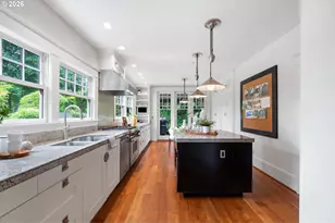 2328 SW Broadway Dr, Portland, OR 97201 - Photo 14