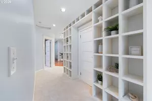 2328 SW Broadway Dr, Portland, OR 97201 - Photo 32